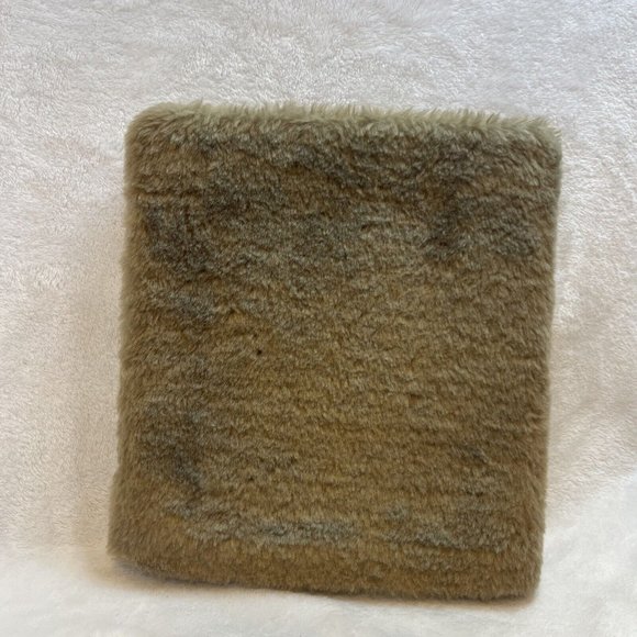 Tiny Bear's Bible; Furry Bible Stor- 9780310710820, board book, Lloyd-Jones - Picture 2 of 8